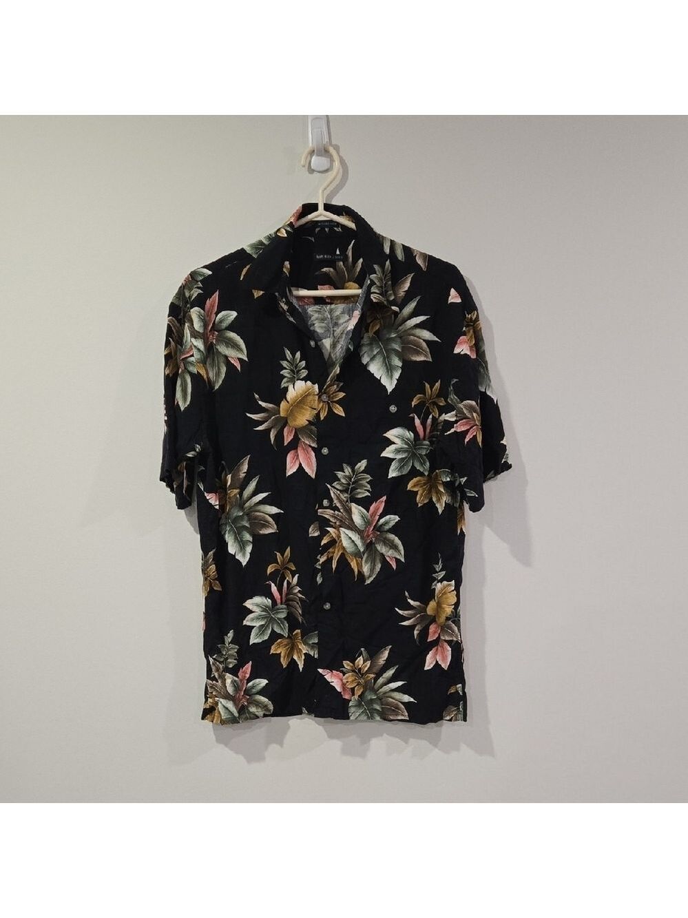 Van Heusen Resort Wear Rayon Hawaiian Print Men's Button Front Shirt